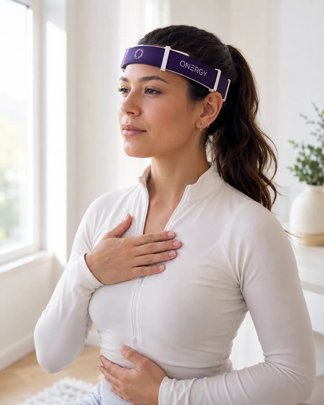 Person wearing the ONERGY Headband